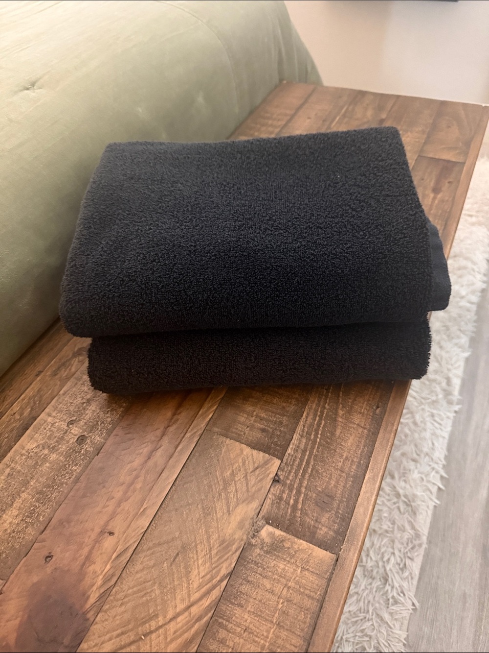 Black Plush Bath Towels - Luxury Softness